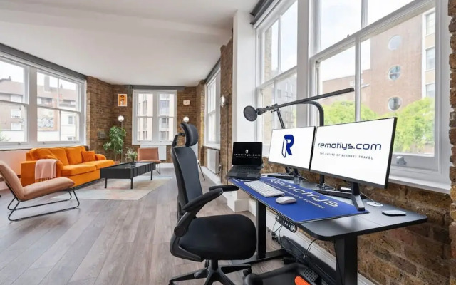 New Spacious Studio in Old St