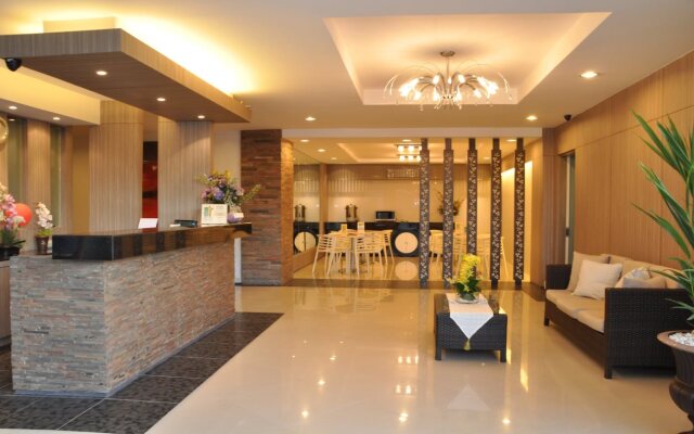Magallanes Square Hotel
