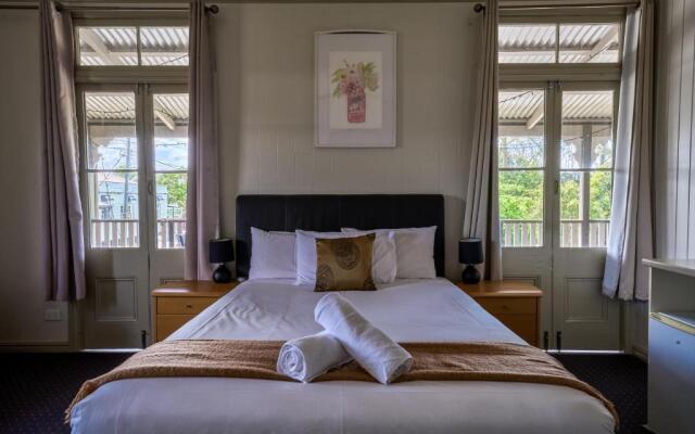 Yandina Hotel
