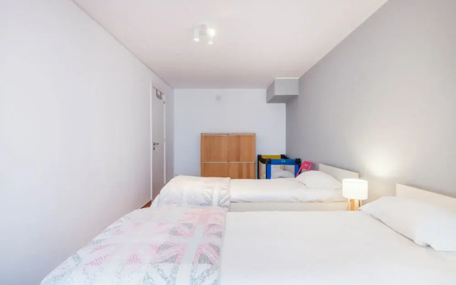 Sunny 5BR Villa at Prainha Club