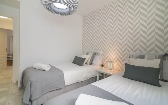 Whispering Palms Apartment