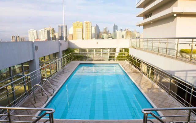 Herald Suites Solana