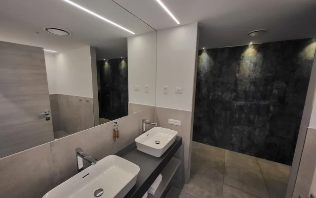 Attilio High Living Suites - Adults Only