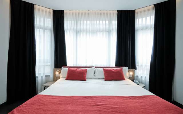 Lux Santiago Hotel