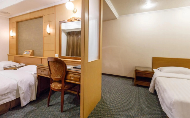 Champion Hotel (Quarantine Hotel)