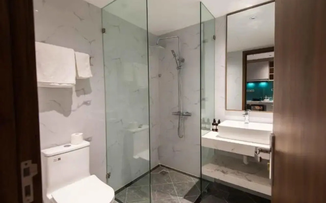 Luxe Paradise Suites Hotel Hoang Cau