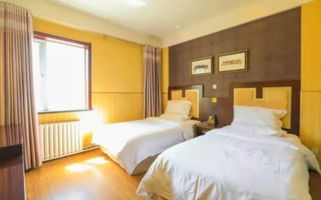 Chateau Monette Hotel & Resort