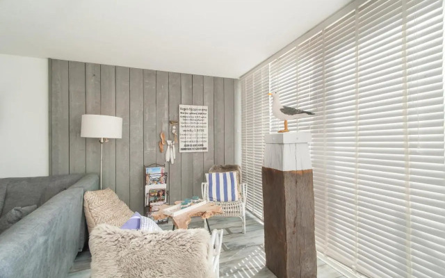 Beachside Apartment at Foot of Dunes