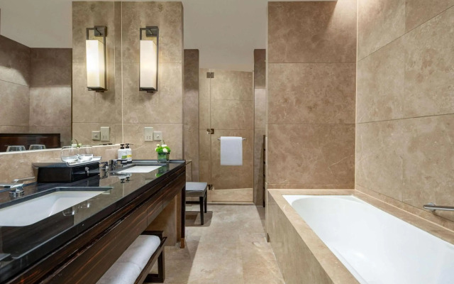 Pullman Haining