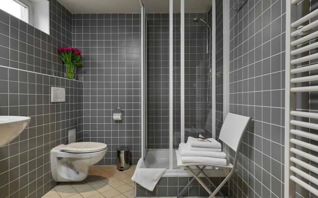 Charles Bridge Residence