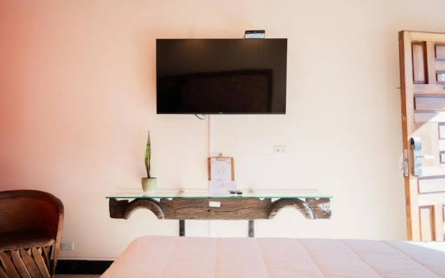 Americas Best Value Inn - Posada El Rey Sol