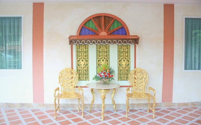 Chuchai Buri Sri Amphawa