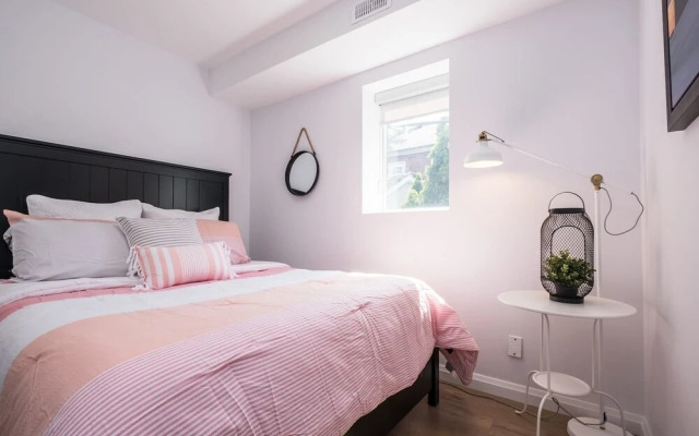 Chic & Central 3-bedroom in Little Italy