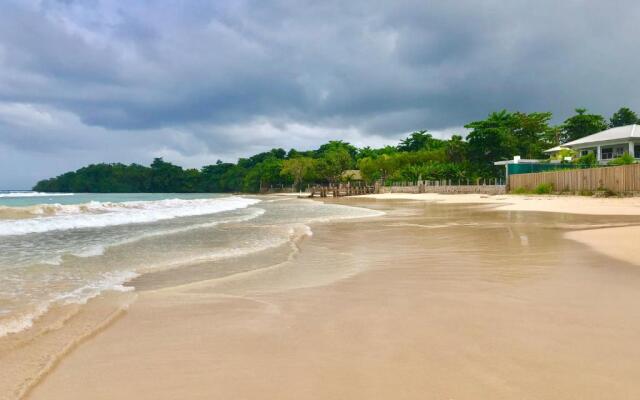 Cosy 4bdr beach house in Ochio Rios