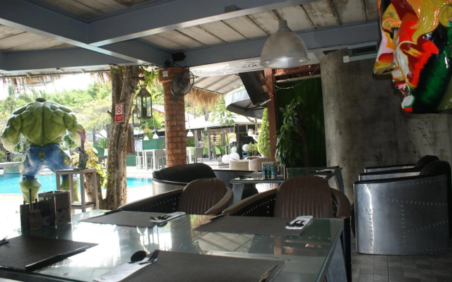 Momento Resort