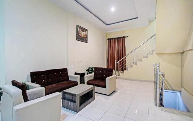 OYO 90381 Belva Guest House