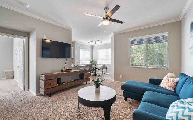 The Luxe Suites of Oceanside with Pool & Gym