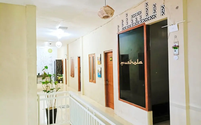 RedDoorz Syariah near Universitas 17 Agustus Banyuwangi
