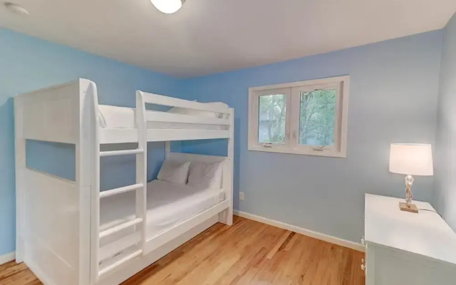 22 Twin Oaks