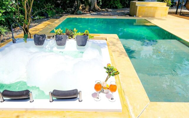 Luxury Home In Aguacatala