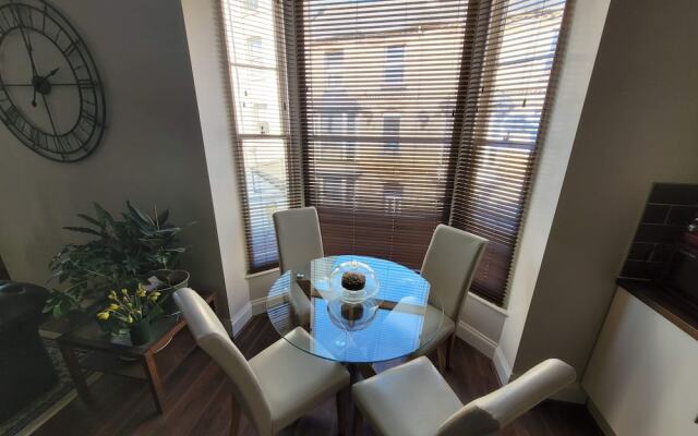 Gorgeous 2bed Apartment in the Heart of Ilfracombe