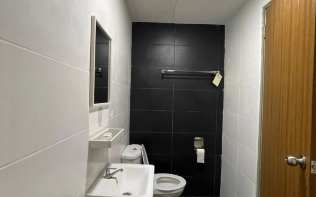 WE Hotel