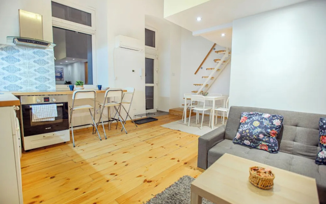 Cute gallery flat in Budapest Pearl