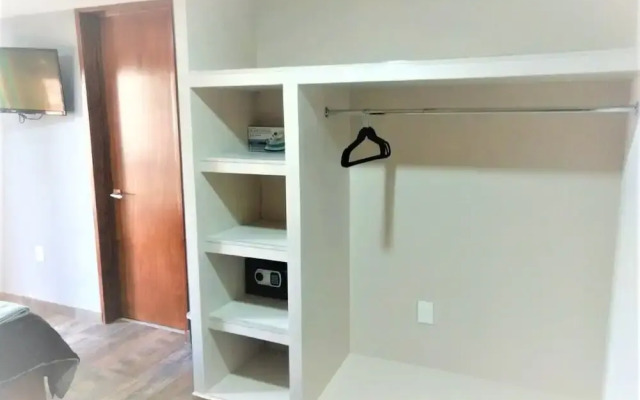 R03 Habitación Equipada STV WIFI Parking
