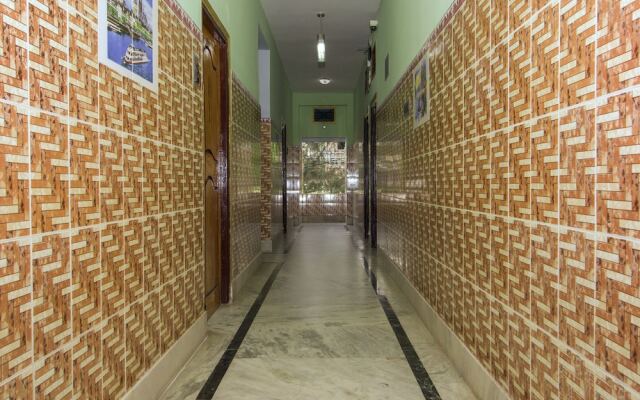 OYO 12896 Hotel Kahini
