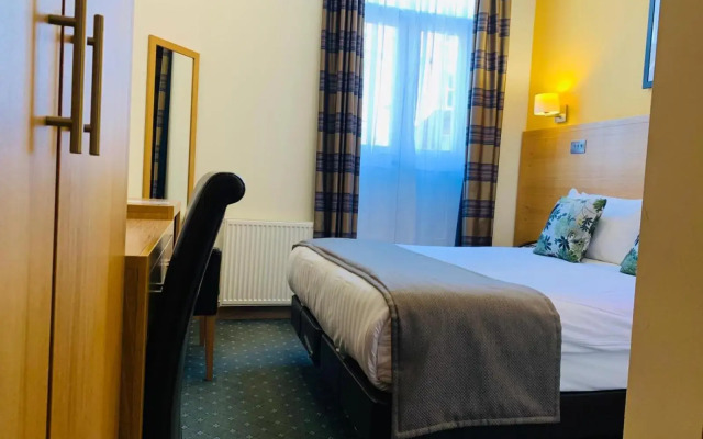Regency Hotel Parkside
