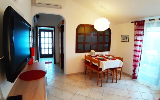 Apartments Zrinka