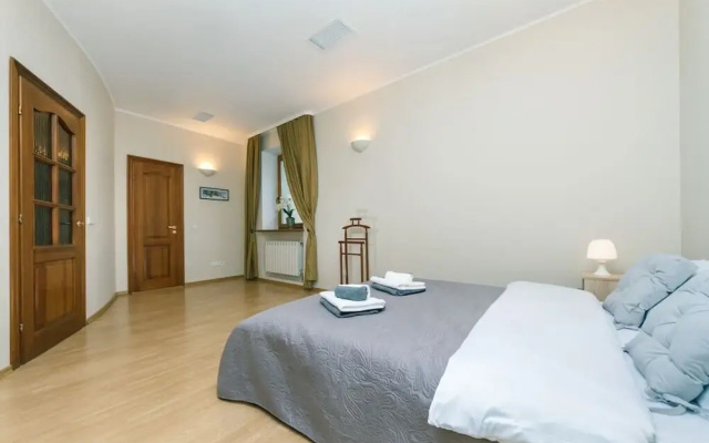 Luxury 3-bedroom apartment Gonchara