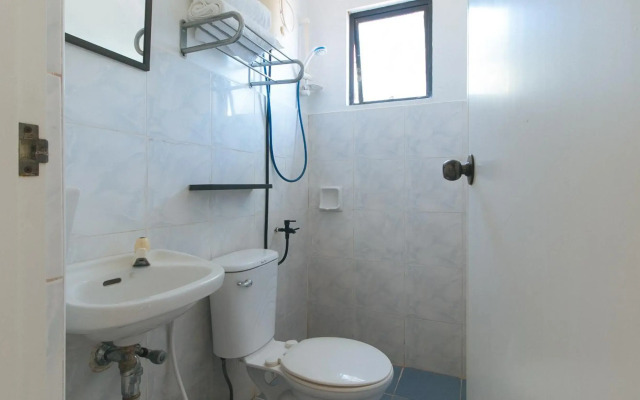 OYO 426 Coco Grove Tourist Inn