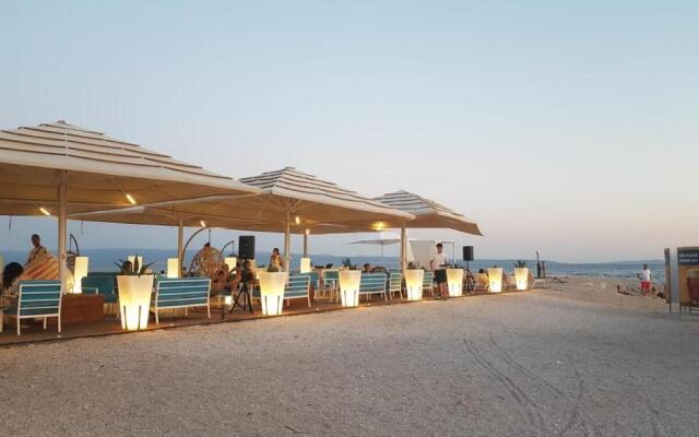 Sea view apartment EMA