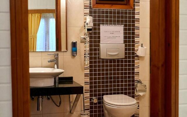 Azur Hotel