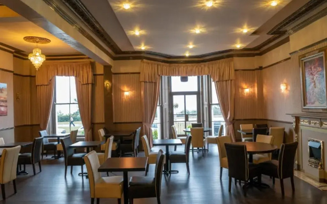 The Carlton Hotel