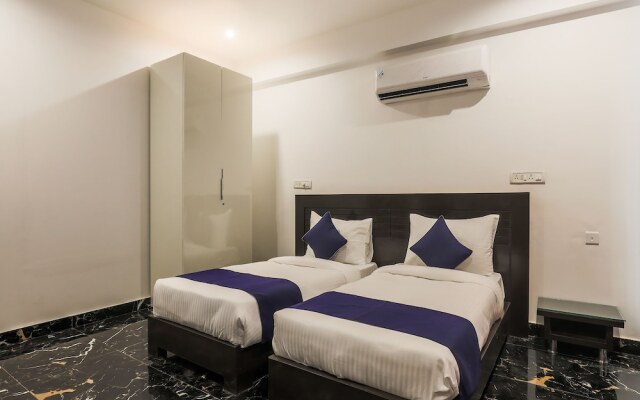 OYO 24269 Silverkey Medanta Sec 38