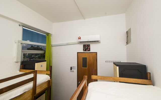 The Traveler Home by OYO Rooms