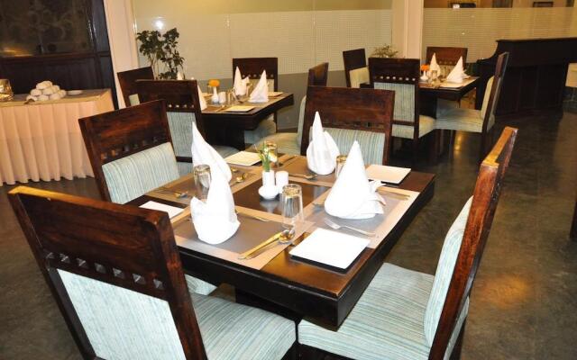 Hotel Empire Regency