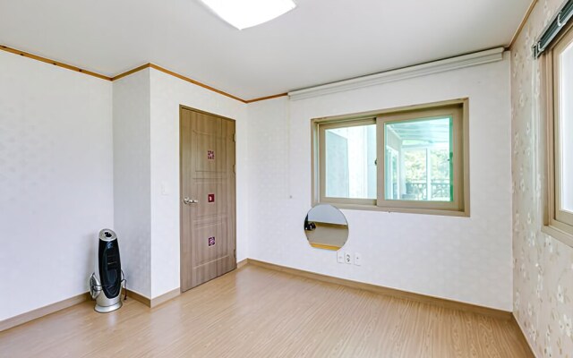 Gapyeong Flower Road Pension