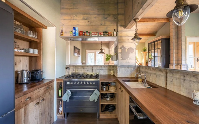 Chalet in La Roche With Garden