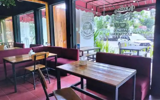Pardede International Hotel