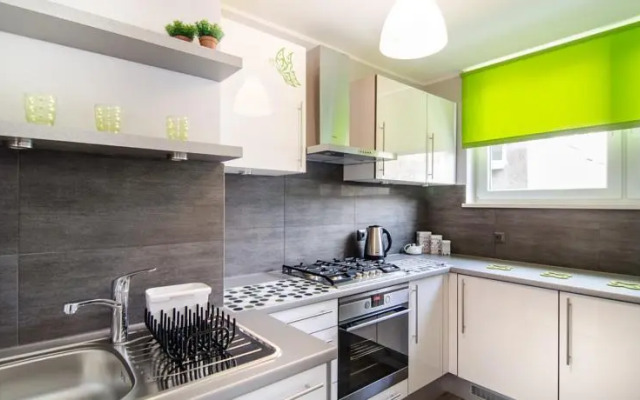 AbsyntApart- Market Square