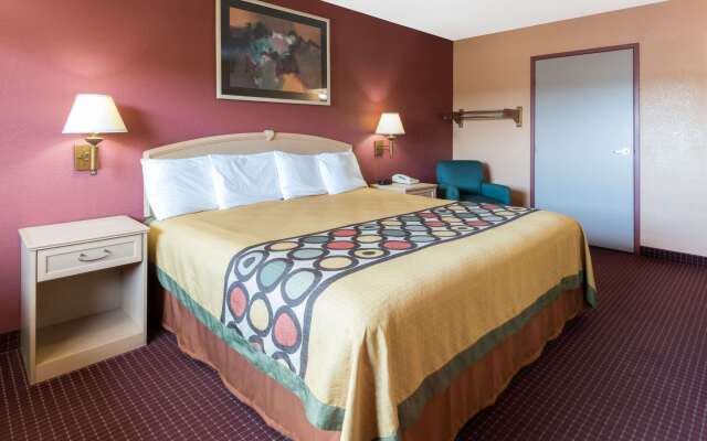 Super 8 by Wyndham Strongsville/Cleveland