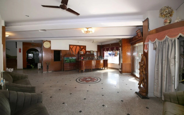 OYO 25064 Chandrika