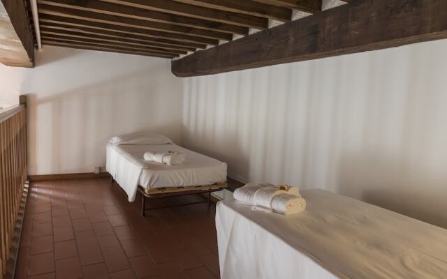 Villa Torre degli Onesti Apartments