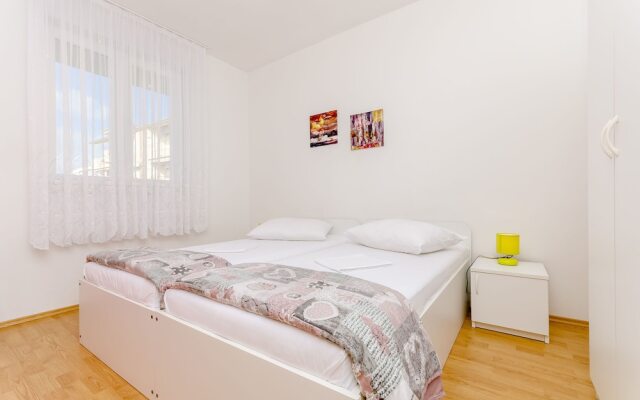 Apartman Mart