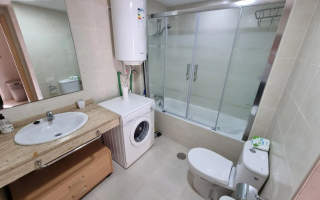 Avenida de Juan Sebastián Elcano Apartamento