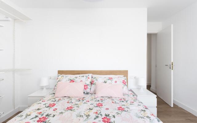 Home2Book Charming Center Apartment Santa Cruz