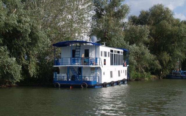 Hotel Plutitor Sitarul